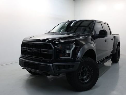 Used 2018 Ford F150 Raptor w/ Equipment Group 802A Luxury image 4