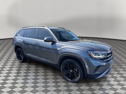 Used 2022 Volkswagen Atlas SE w/ Panoramic Sunroof Package image 1