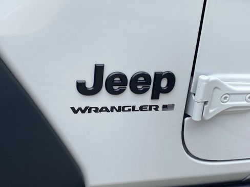 Used 2026 Jeep Wrangler Unlimited Sport AWD/4WD image 13