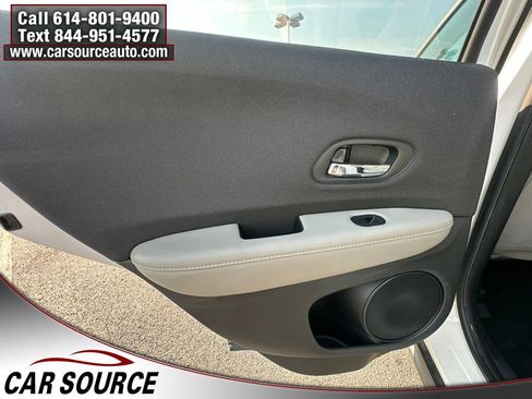 Used 2020 Honda HR-V LX image 25