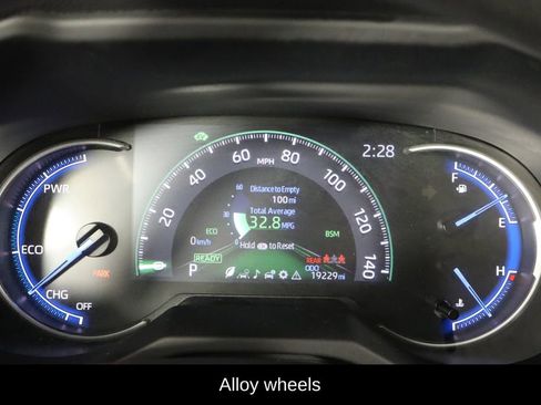 Used 2024 Toyota RAV4 XLE w/ Convenience Package image 13