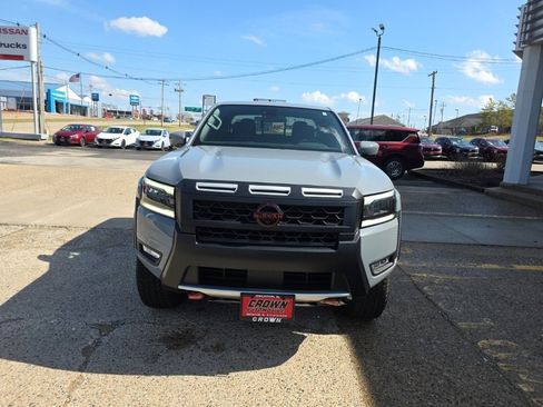 New 2026 Nissan Frontier PRO-4X w/ Pro-4x Convenience Package image 11