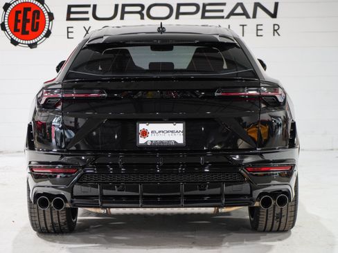 Used 2024 Lamborghini Urus S AWD/4WD image 3