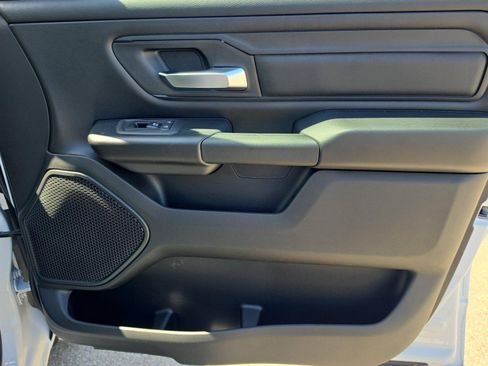 New 2026 RAM 1500 Express AWD/4WD image 33