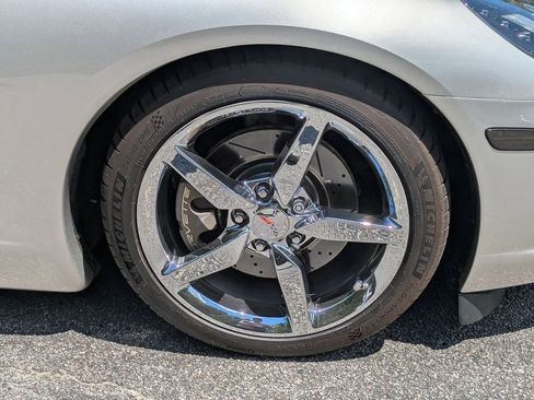 Used 2006 Chevrolet Corvette Convertible w/ Preferred Equipment Group image 12