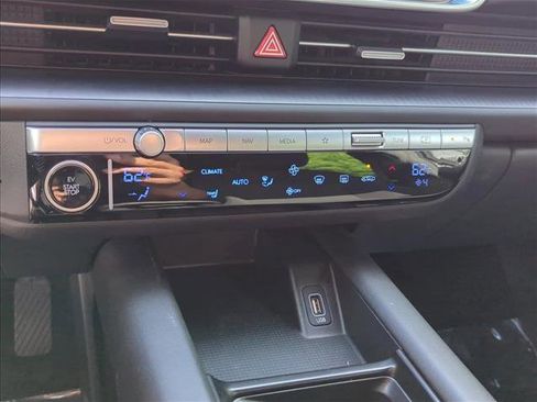 Used 2024 Hyundai Ioniq 6 SEL RWD image 13