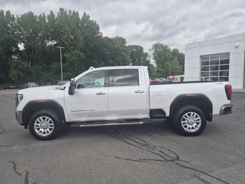 Used 2024 GMC Sierra 2500 SLT w/ SLT Premium Package AWD/4WD image 2