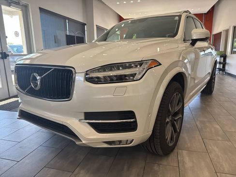 Used 2019 Volvo XC90 T6 Momentum w/ Advanced Package AWD/4WD image 3