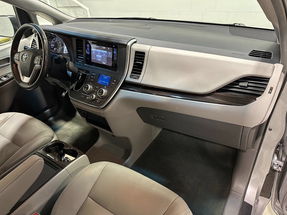 Used 2017 Toyota Sienna XLE w/ Protection Package AWD/4WD image 16