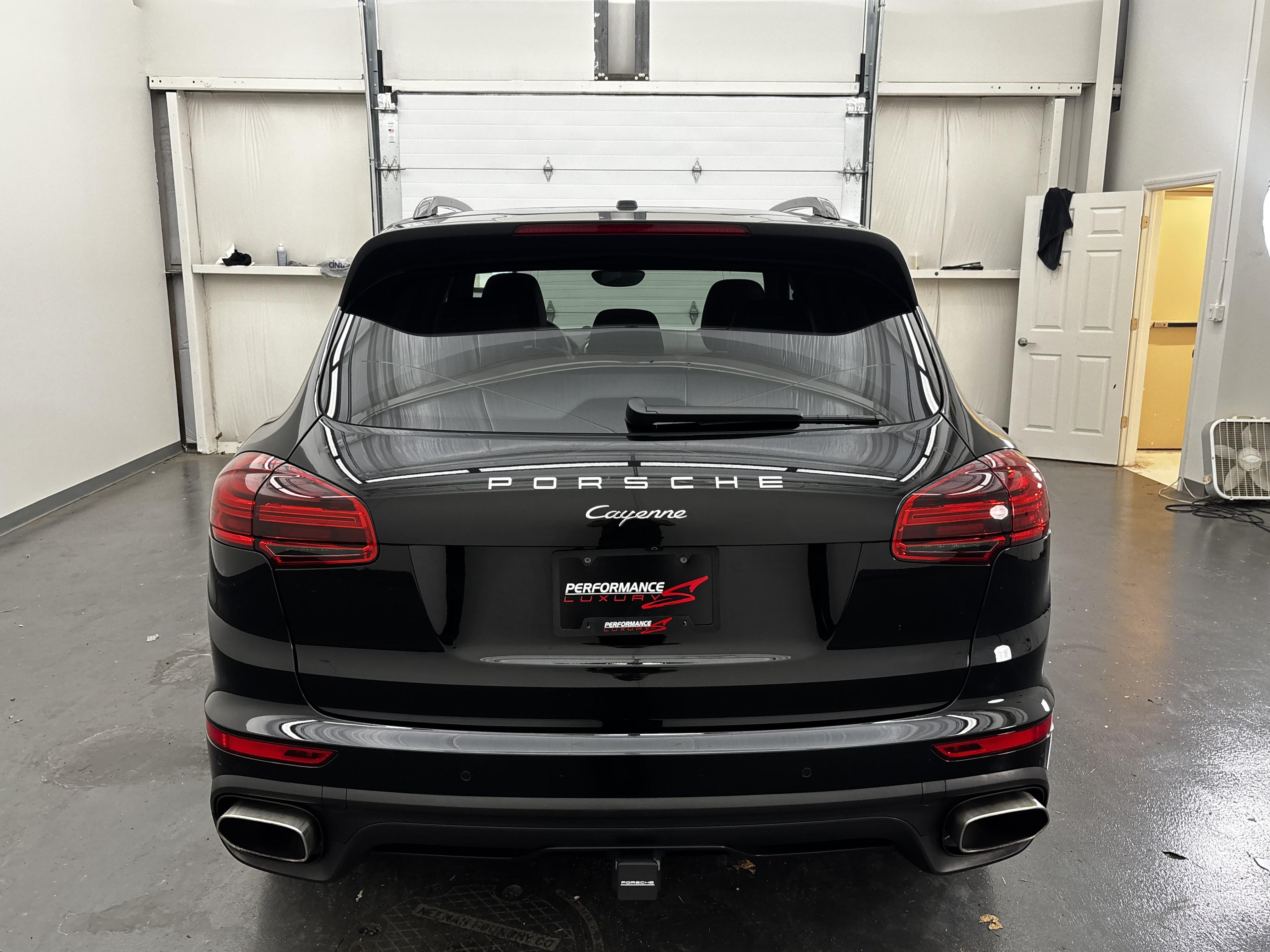 Used 2018 Porsche Cayenne Platinum Edition AWD/4WD image 6