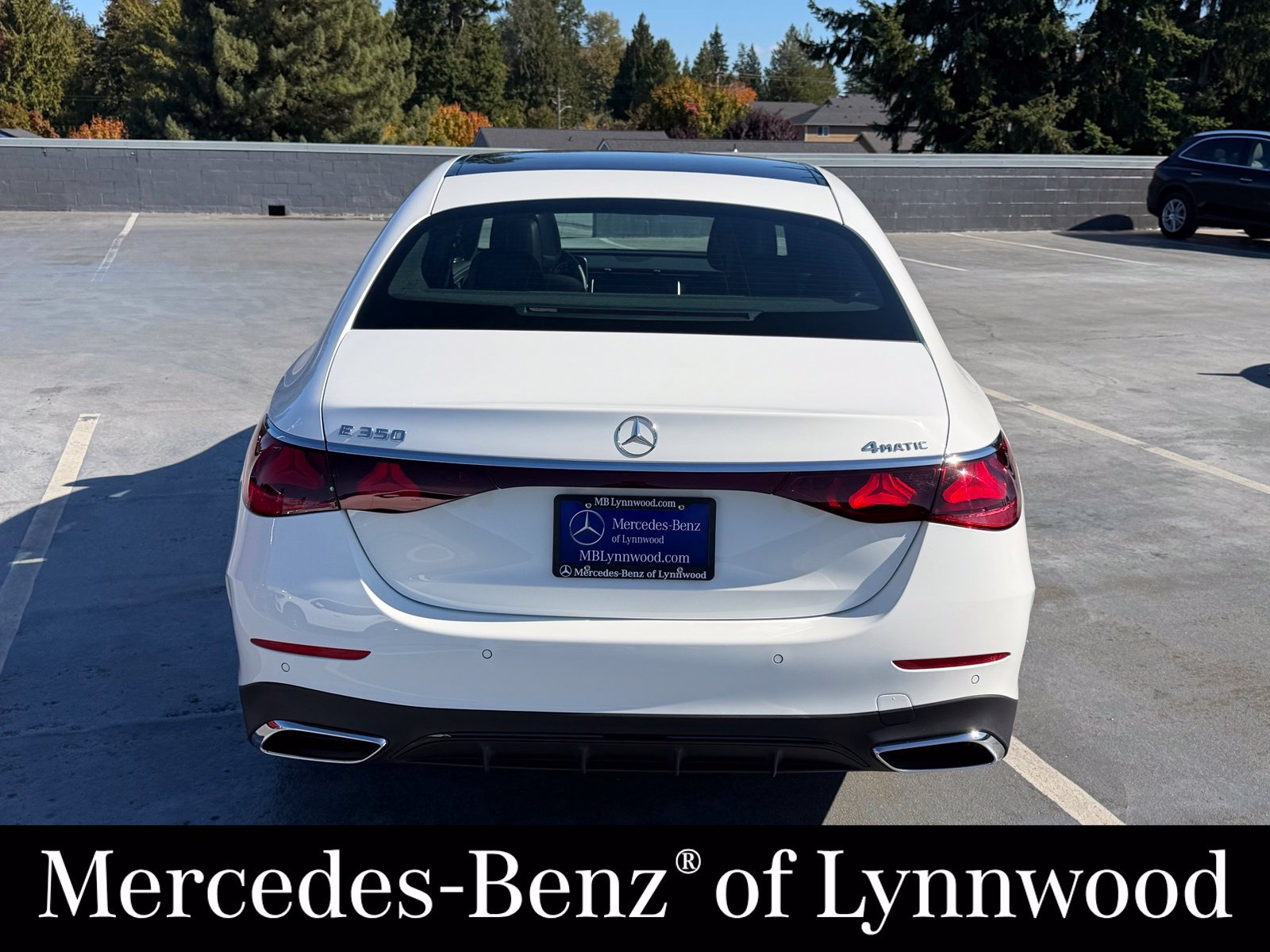 Used 2026 Mercedes-Benz E 350 4MATIC Sedan image 7