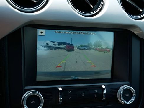 Used 2016 Ford Mustang Premium image 28