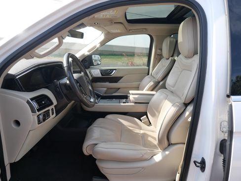 Used 2019 Lincoln Navigator Reserve w/ Cargo Package image 8