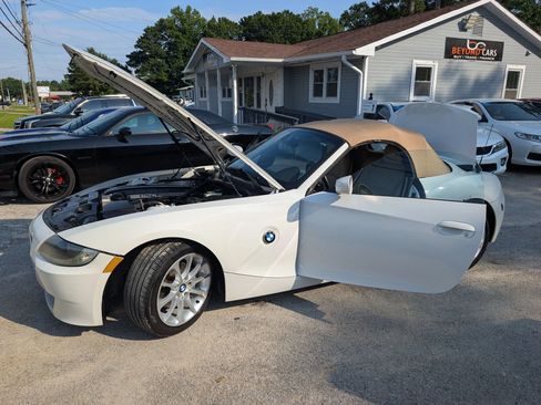 Used 2008 BMW Z4 3.0i RWD image 10