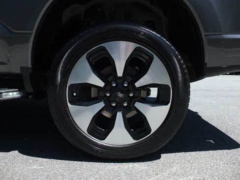 Used 2023 Ford F150 Lightning Platinum AWD/4WD image 11