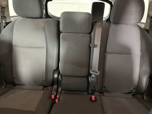 Used 2020 Nissan Pathfinder S image 27