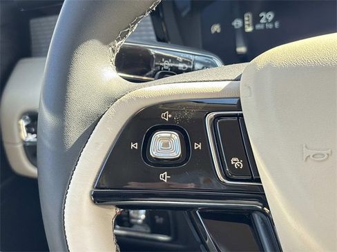 New 2026 Lincoln Corsair Premiere image 24