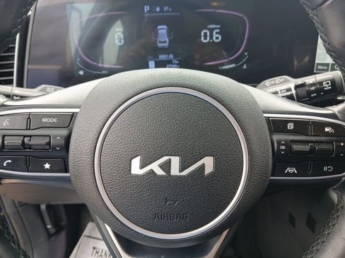 Used 2025 Kia Sportage EX FWD image 12