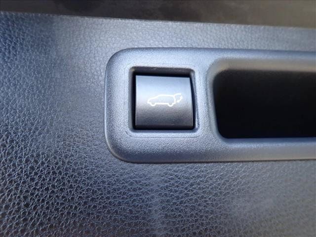 Certified 2026 Toyota Highlander Platinum AWD/4WD image 9