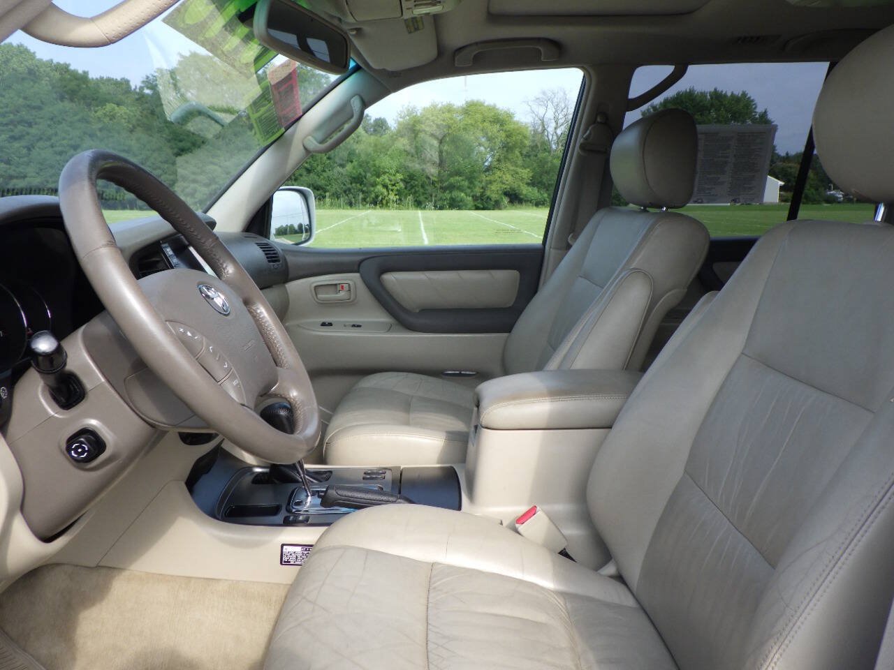 Used 2004 Toyota Land Cruiser AWD/4WD image 10
