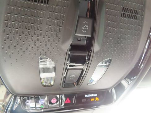 Used 2024 Cadillac Lyriq Sport RWD image 37