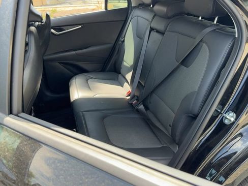 Used 2025 Kia Niro EX Touring FWD image 12