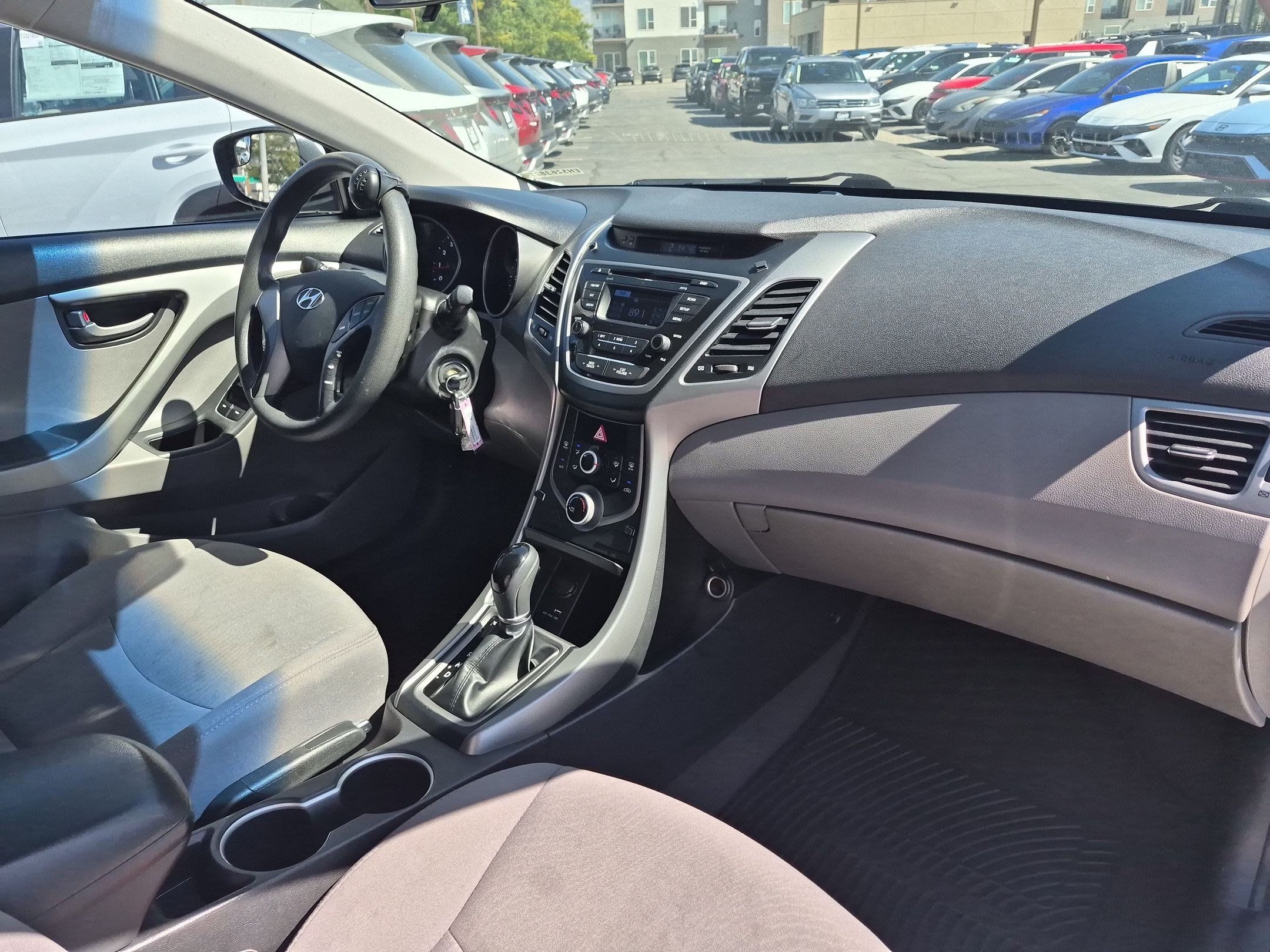 Used 2014 Hyundai Elantra SE FWD image 27