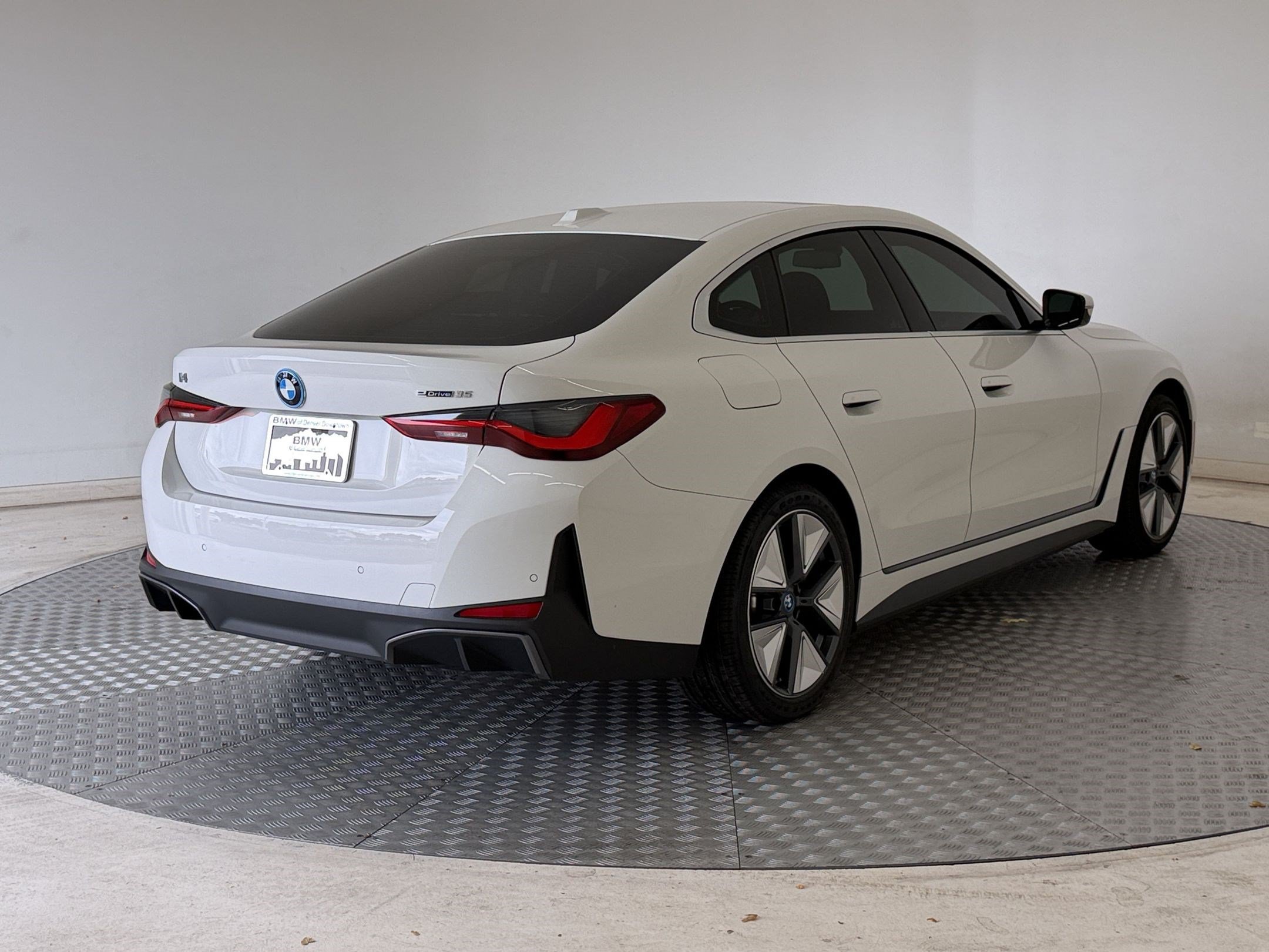 Used 2024 BMW i4 eDrive35 w/ Convenience Package RWD image 9