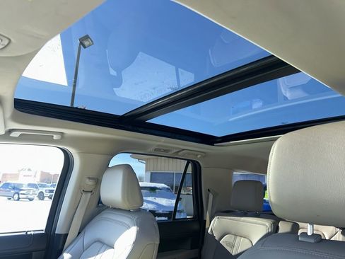Used 2023 Ford Expedition Max Limited image 26