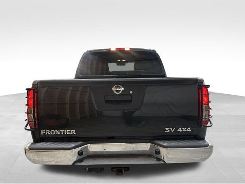 Used 2013 Nissan Frontier SV AWD/4WD image 6