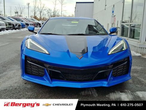 Used 2025 Chevrolet Corvette Z06 image 3