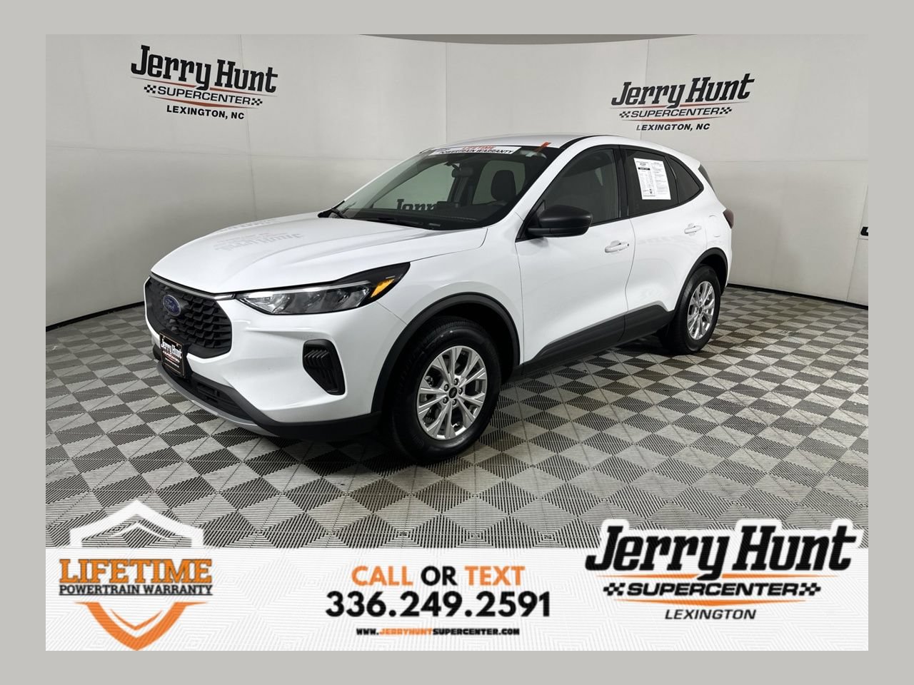 Used 2025 Ford Escape Active AWD/4WD image 1
