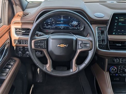 Used 2023 Chevrolet Suburban High Country image 23