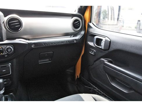 Used 2021 Jeep Wrangler Unlimited Sport AWD/4WD image 9