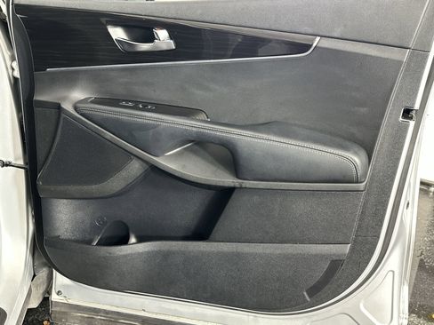 Used 2019 Kia Sorento L image 35