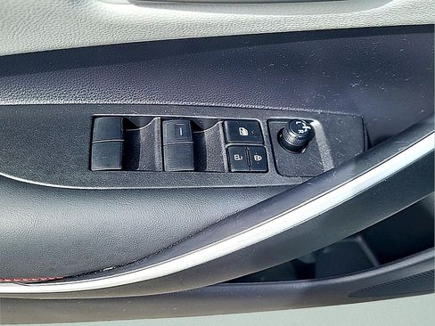 Used 2024 Toyota Corolla SE w/ SE Package FWD image 15