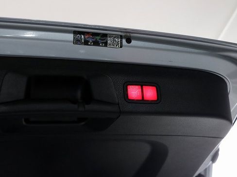 Certified 2023 Mercedes-Benz GLS 450 4MATIC image 33