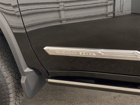 Used 2024 Chevrolet Silverado 2500 High Country w/ High Country Premium Package image 10