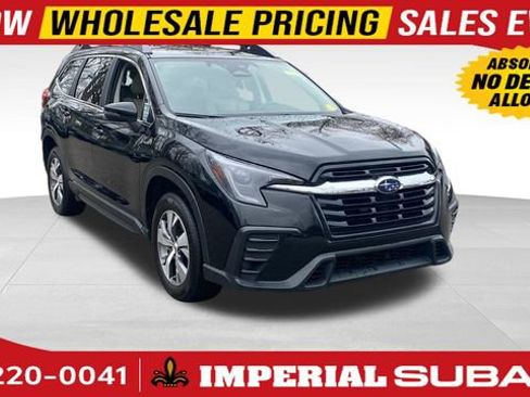 Used 2023 Subaru Ascent Premium w/ Convenience Package AWD/4WD image 1