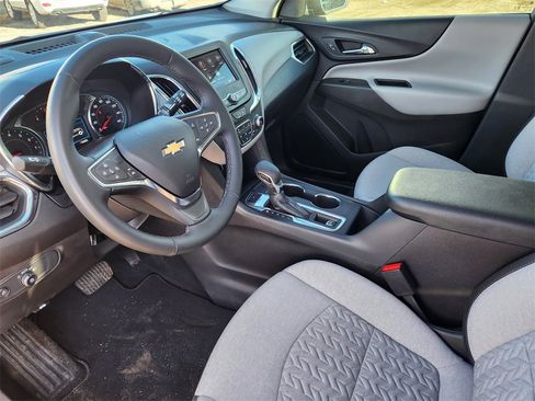 Used 2024 Chevrolet Equinox LT image 7