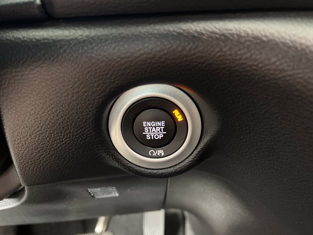 Used 2025 Chrysler Pacifica Select FWD image 29