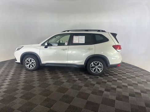 Used 2024 Subaru Forester Premium AWD/4WD image 8