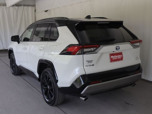 Used 2022 Toyota RAV4 XSE w/ XSE Grade Weather Package AWD/4WD image 26