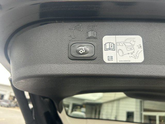 Used 2019 Ford Escape Titanium FWD image 10