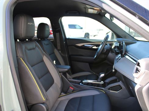 Used 2024 Chevrolet TrailBlazer ACTIV w/ Driver Confidence Package image 26