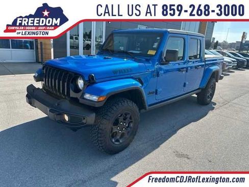 Used 2023 Jeep Gladiator Sport AWD/4WD image 1
