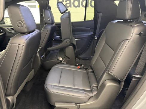 Used 2026 Chevrolet Traverse LT w/ Midnight/Sport Edition AWD/4WD image 20