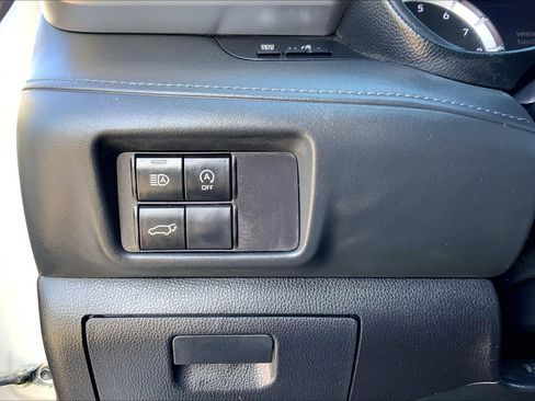 Certified 2024 Toyota Highlander LE image 33