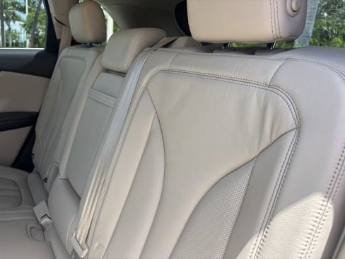 Used 2016 Lincoln MKX Select w/ Select Plus Package FWD image 22