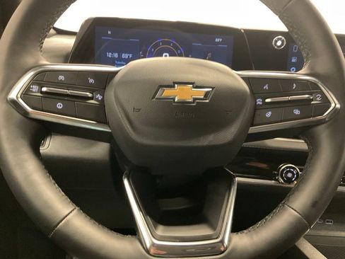 Used 2026 Chevrolet Equinox LT AWD/4WD image 12